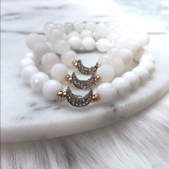 π4XHPπ Natural White Matted Frosted Agate Bracelet - Picture 4 of 7